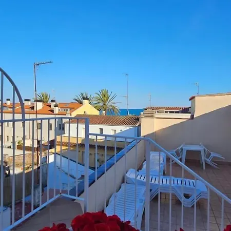 ゲストハウス Blue Spot マルグラット・デ・マル